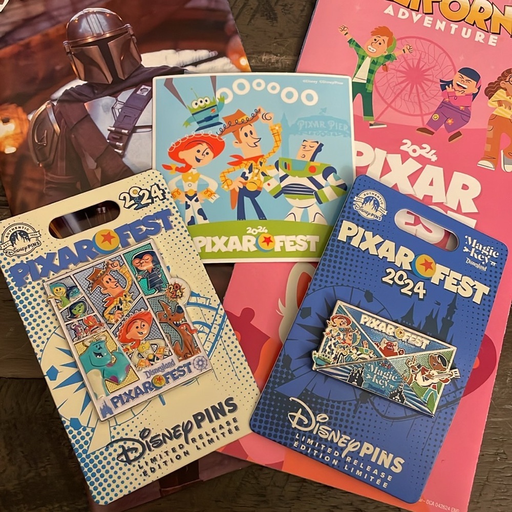 Disneyland Pixar Fest 2024 Magic Key Exclusive LR Disney Pin Set New